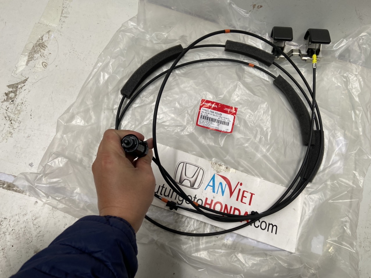 Dây cáp mở nắp bình nhiên liệu xe Honda CITY